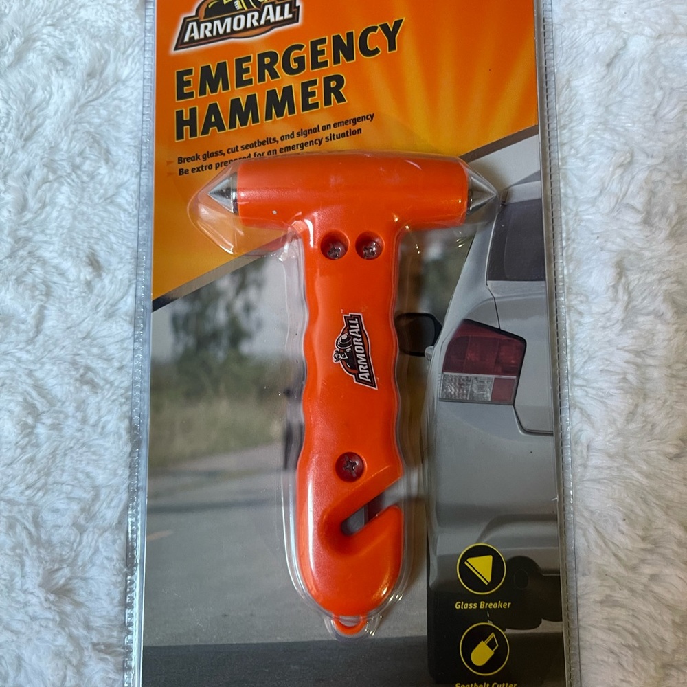 NWT Armor All Emergency Hammer -  it breaks glass,cut seatbelt signal emergency